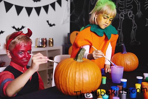 painting-pumpkins-for-halloween