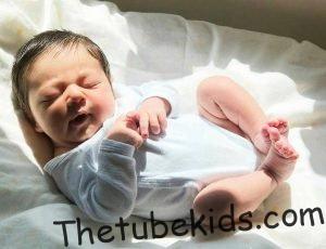 Danger! Don't touch these 9 parts of the newborn! They are very fragile, and mishandling can be dangerous! 5 Danger Dont touch these 9 parts of the newborn They are very fragile and mishandling can be dangerous