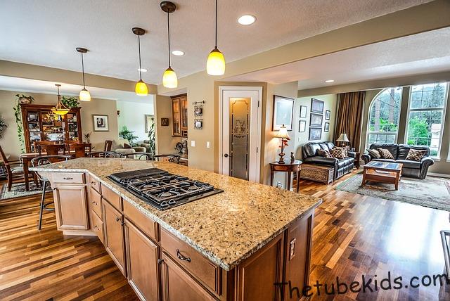 7 Common Mistakes Parents Make When Baking Muffins with Kids (And How to Fix Them) 4 bright morning kitchen countertop