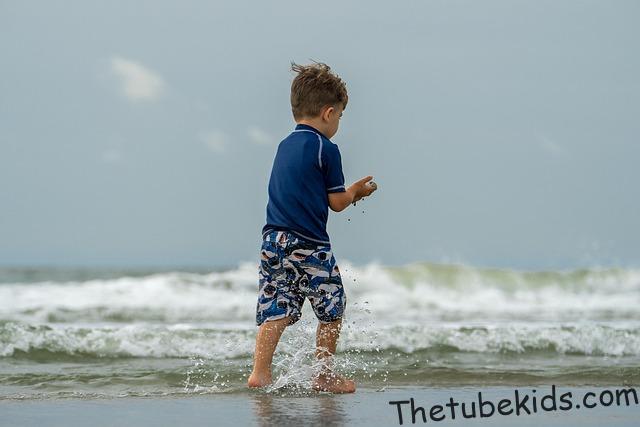 Enjoy Cocomelon’s Fast Little Fishy Splash on a Shoestring Budget – A Parent’s Play‑Time Guide 4 toddler play water theme